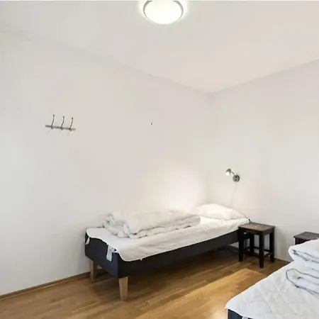 Family Friends, 3 Bedroom With Terrace 度假居 *